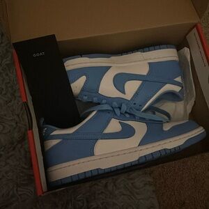 University blue dunks 6.5 GS
